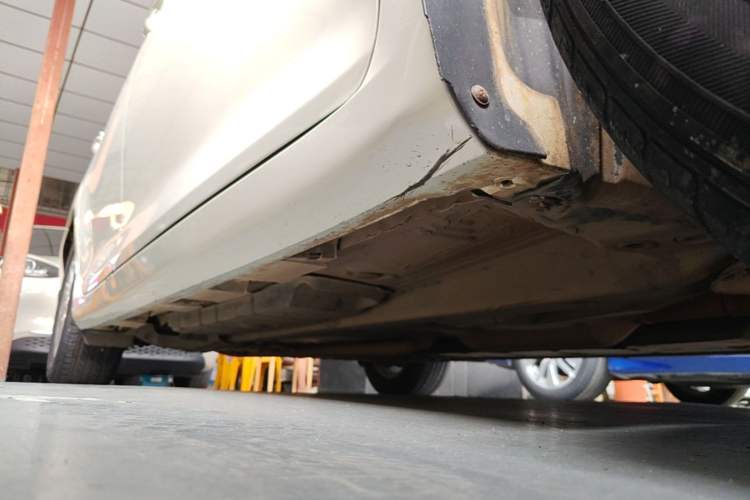 Used Toyota Camry 2016 2.0G 10th Anniversary Leading Edition Right Side Sill