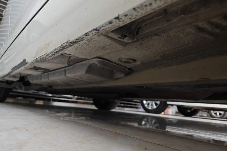 Used Toyota Camry 2016 2.0E 10th Anniversary Elite Edition Right Side Sill