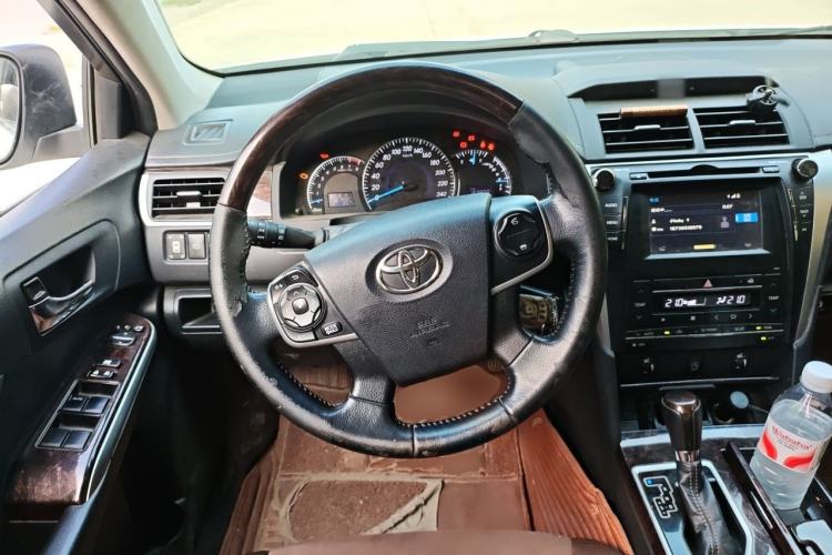 Used Toyota Camry 2016 2.0G 10th Anniversary Luxury Edition Steering Wheel