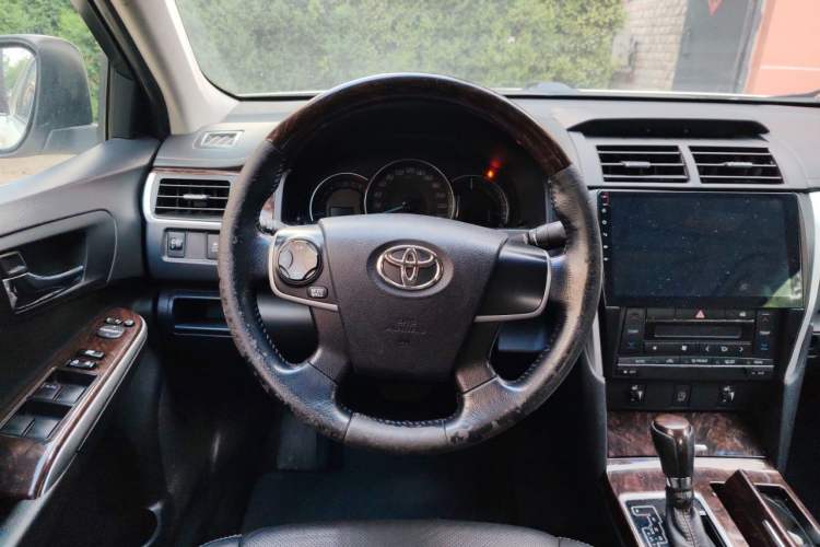Used Toyota Camry 2016 2.0G 10th Anniversary Leading Edition Steering Wheel