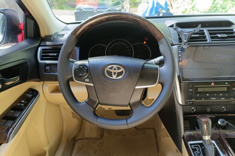 Used Toyota Camry 2016 2.0G 10th Anniversary Leading Edition Steering Wheel