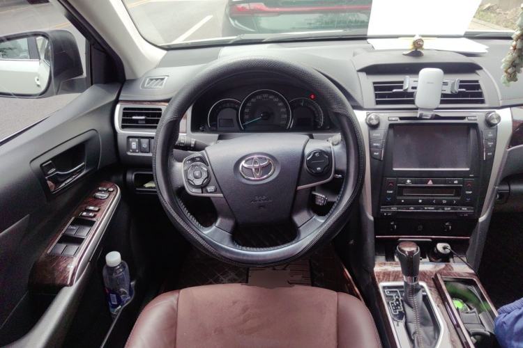 Used Toyota Camry 2016 2.5G 10th Anniversary Deluxe Navigation Edition Steering Wheel