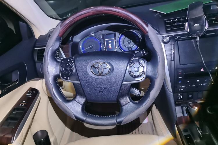Used Toyota Camry 2016 Dual-Engine 2.5 HG 10th Anniversary Deluxe Navigation Edition Steering Wheel