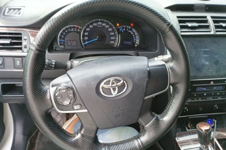 Used Toyota Camry 2016 2.0G 10th Anniversary Leading Edition Steering Wheel