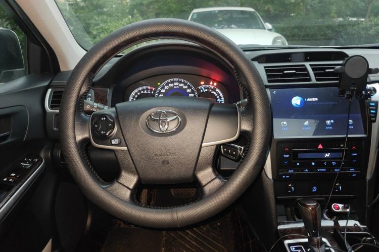 Used Toyota Camry 2016 2.0G 10th Anniversary Leading Edition Steering Wheel