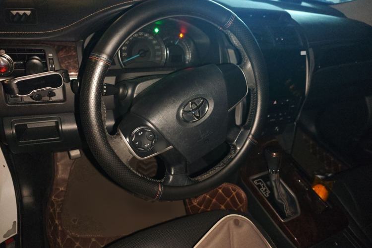 Used Toyota Camry 2016 2.0G 10th Anniversary Leading Edition Steering Wheel