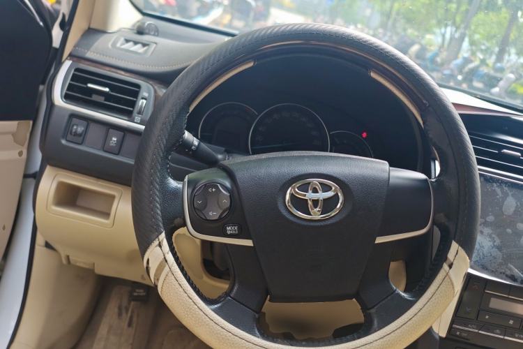 Used Toyota Camry 2016 2.0G 10th Anniversary Leading Edition Steering Wheel