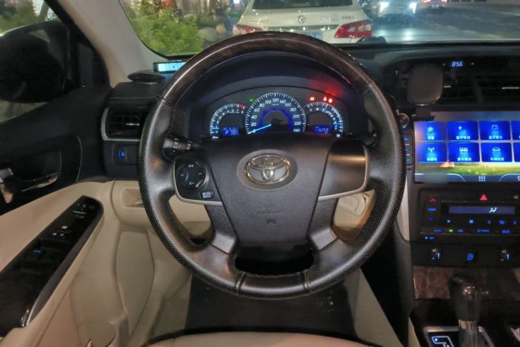 Used Toyota Camry 2016 2.0G 10th Anniversary Leading Edition Steering Wheel
