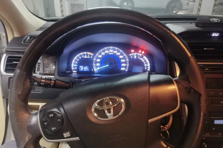 Used Toyota Camry 2016 2.0G 10th Anniversary Leading Edition Steering Wheel