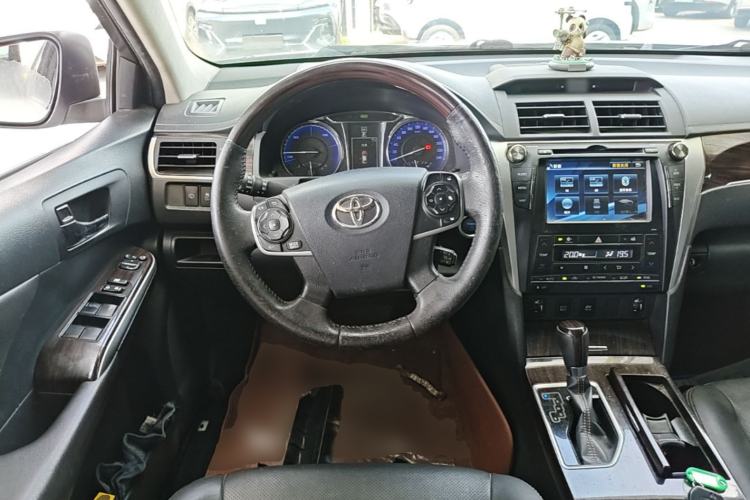Used Toyota Camry 2016 Dual-Engine 2.5 HG 10th Anniversary Deluxe Navigation Edition Steering Wheel