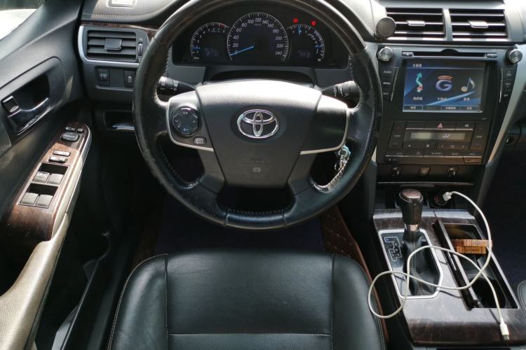 Used Toyota Camry 2016 2.0G 10th Anniversary Leading Edition Steering Wheel