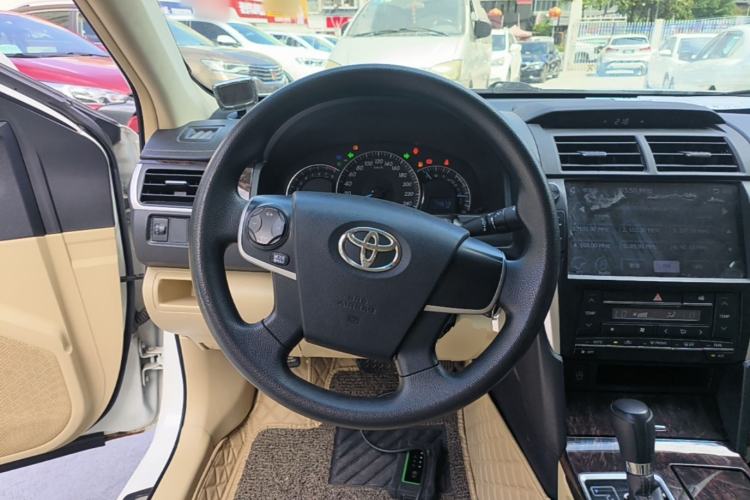 Used Toyota Camry 2016 2.0E 10th Anniversary Elite Edition Steering Wheel
