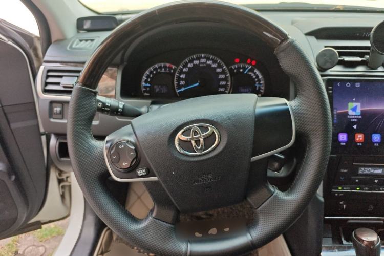 Used Toyota Camry 2016 2.0G 10th Anniversary Leading Edition Steering Wheel