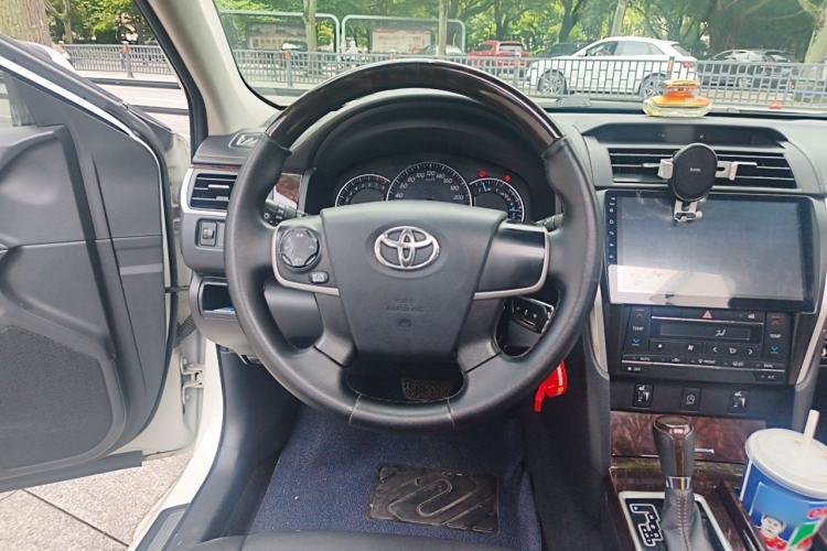 Used Toyota Camry 2016 2.0G 10th Anniversary Leading Edition Steering Wheel