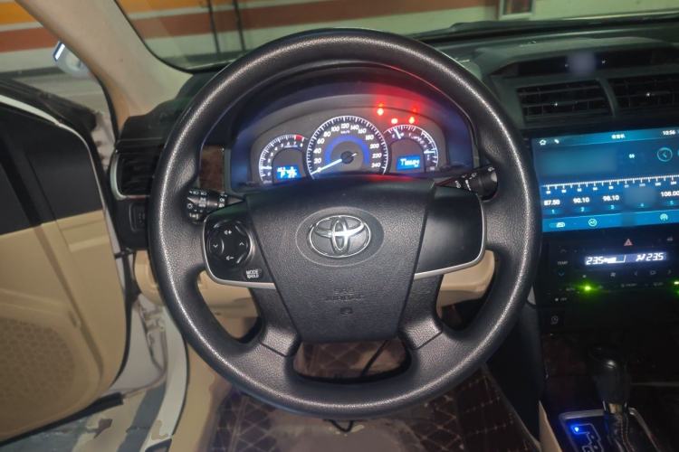 Used Toyota Camry 2016 2.0E 10th Anniversary Elite Edition Steering Wheel