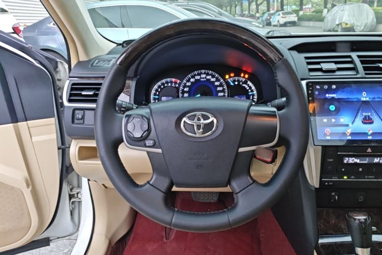 Used Toyota Camry 2016 2.0G 10th Anniversary Leading Edition Steering Wheel