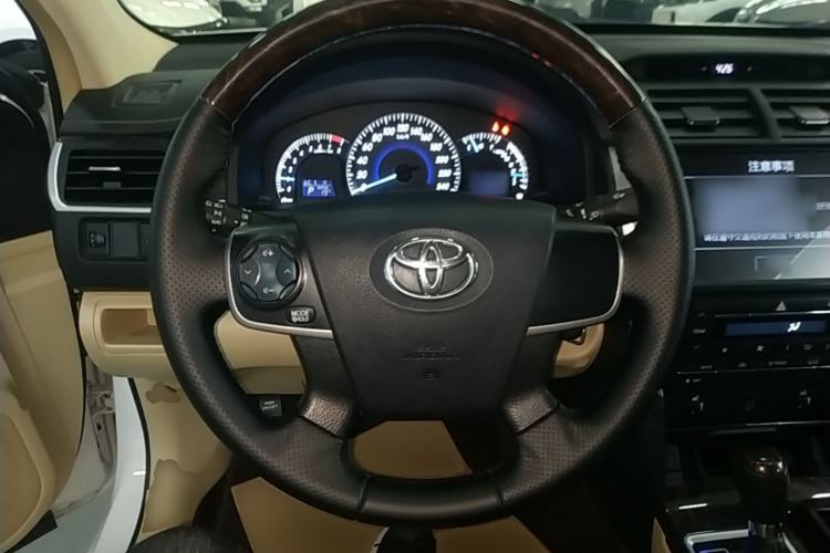 Used Toyota Camry 2016 2.0G 10th Anniversary Leading Edition Steering Wheel