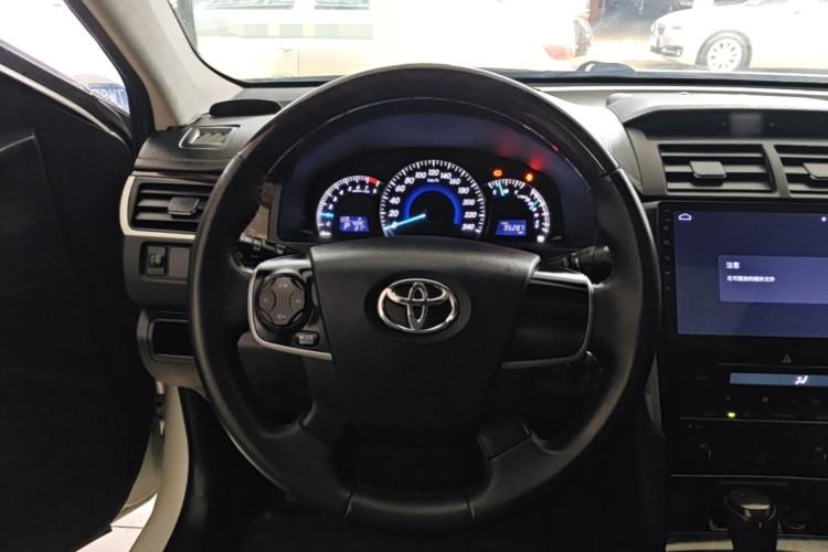 Used Toyota Camry 2016 2.0G 10th Anniversary Leading Edition Steering Wheel