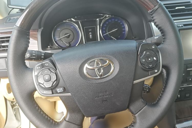 Used Toyota Camry 2016 Dual-Engine 2.5 HG 10th Anniversary Deluxe Navigation Edition Steering Wheel