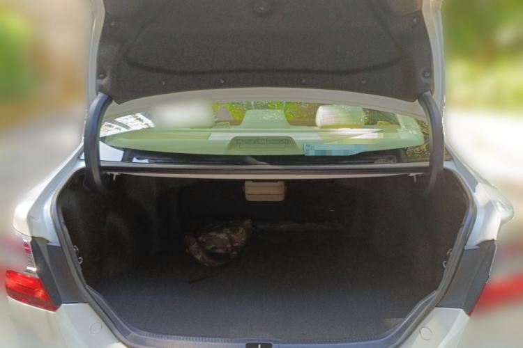 Used Toyota Camry 2016 2.0G 10th Anniversary Leading Edition Trunk