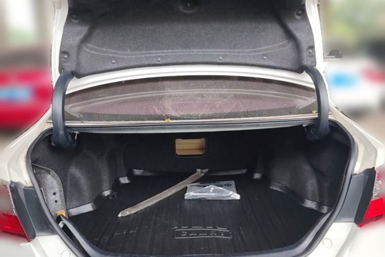 Used Toyota Camry 2016 2.0G 10th Anniversary Leading Edition Trunk