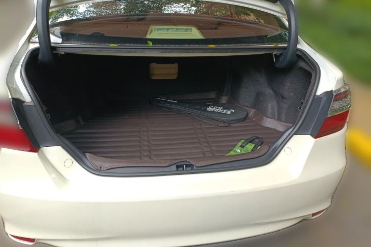 Used Toyota Camry 2016 2.0E 10th Anniversary Elite Edition Trunk