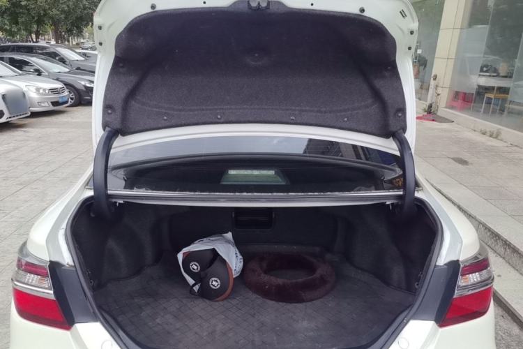 Used Toyota Camry 2016 2.5G 10th Anniversary Deluxe Navigation Edition Trunk