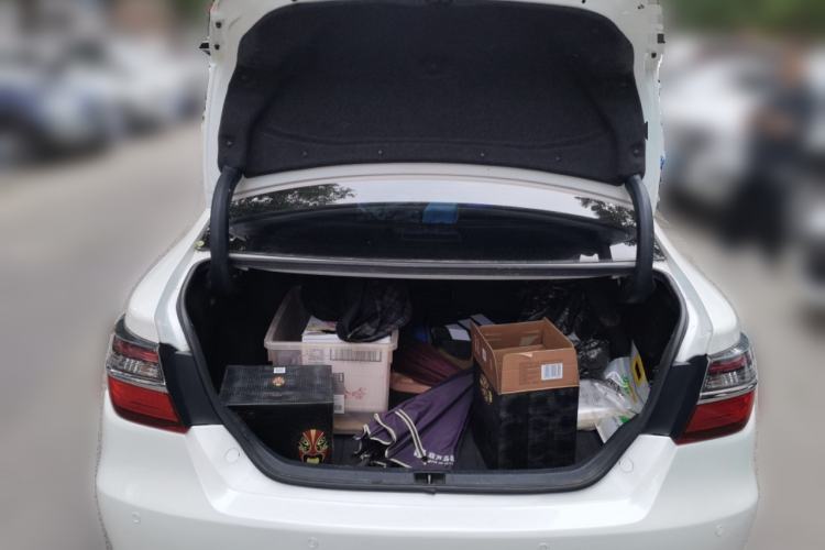 Used Toyota Camry 2016 2.0G 10th Anniversary Leading Edition Trunk