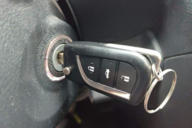 Used Toyota Camry 2016 2.0G 10th Anniversary Leading Edition Vehicle Key