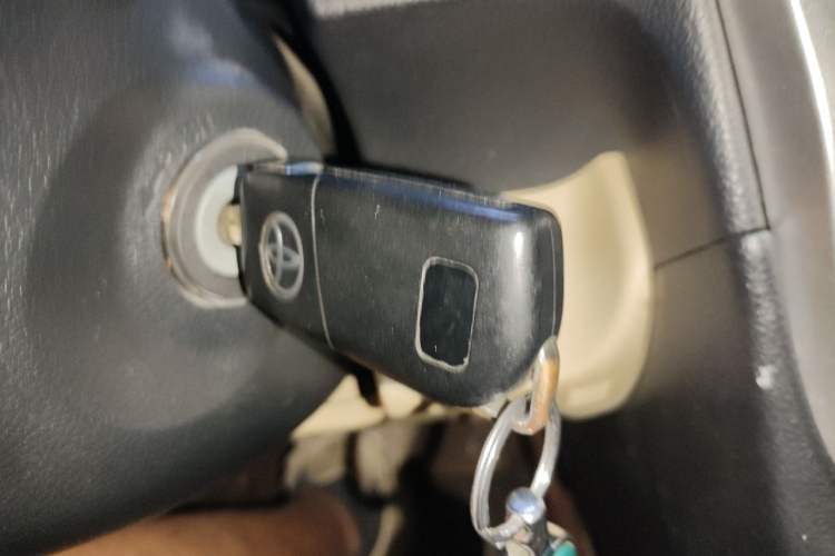Used Toyota Camry 2016 2.0G 10th Anniversary Leading Edition Vehicle Key