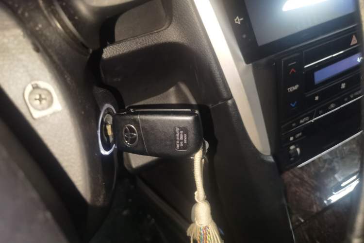 Used Toyota Camry 2016 2.0G 10th Anniversary Leading Edition Vehicle Key