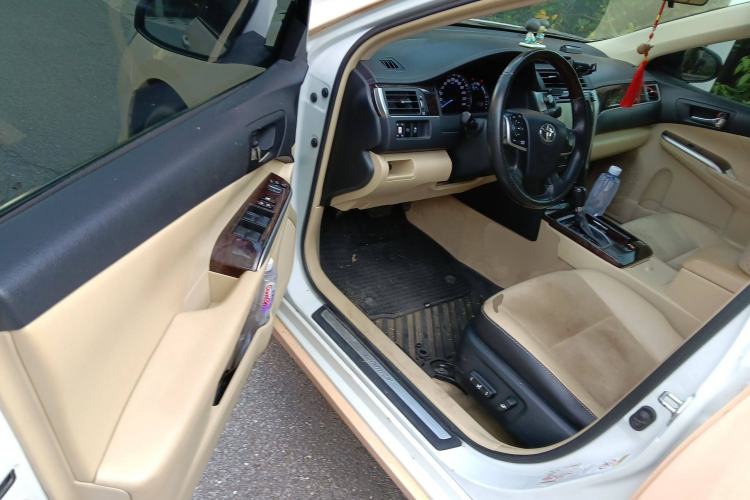 Used Toyota Camry 2016 2.5G 10th Anniversary Deluxe Navigation Edition Driver Seat