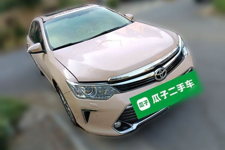 Used Toyota Camry 2016 2.5G 10th Anniversary Deluxe Navigation Edition Front Right 45 Deg