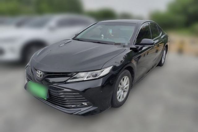 Used Toyota Camry 2018 2.0E Leading Edition