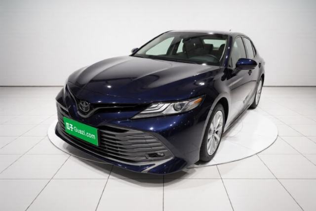 Ojetý Toyota Camry 2018 2.0G Luxury Edition