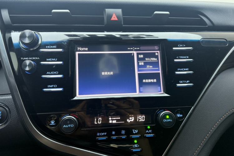 Used Toyota Camry 2018 2.0G Luxury Edition Audio And AC Panel
