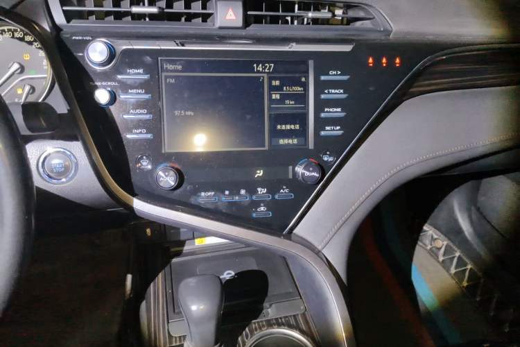 Used Toyota Camry 2018 2.5G Luxury Edition Audio And AC Panel