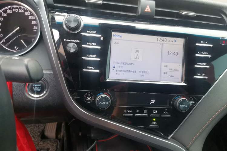 Used Toyota Camry 2018 2.0G Luxury Edition Audio And AC Panel