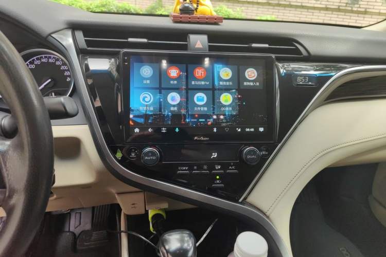 Used Toyota Camry 2018 2.0E Elite Edition Audio And AC Panel