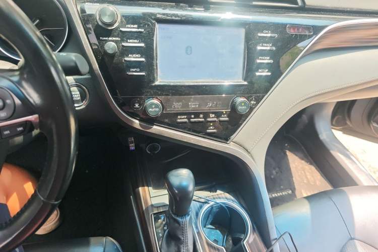 Used Toyota Camry 2018 2.0G Luxury Edition Audio And AC Panel