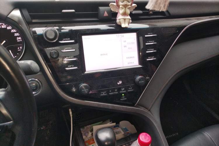 Used Toyota Camry 2018 2.0G Luxury Edition Audio And AC Panel