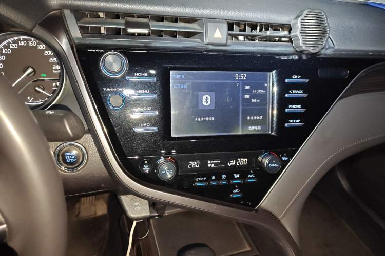 Used Toyota Camry 2018 2.0G Luxury Edition Audio And AC Panel