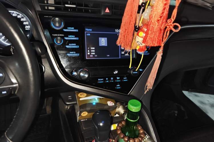 Used Toyota Camry 2018 2.0G Luxury Edition Audio And AC Panel