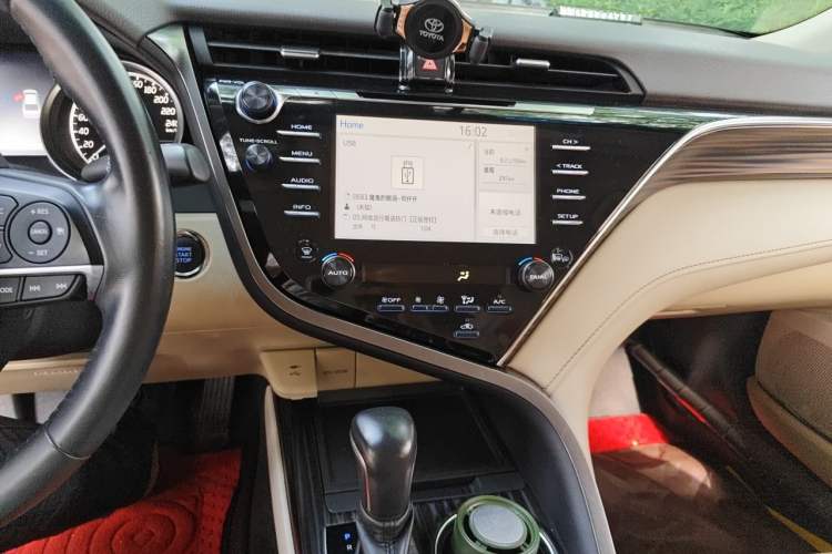 Used Toyota Camry 2018 2.5G Luxury Edition Audio And AC Panel