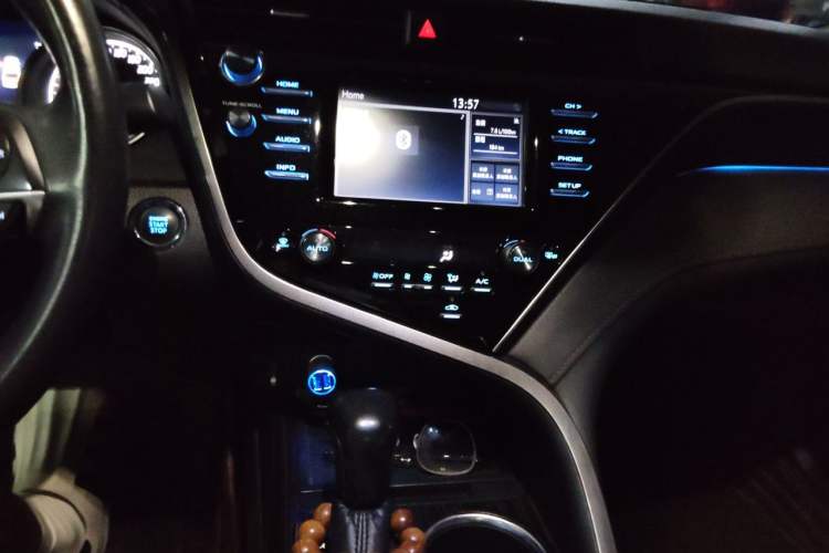 Used Toyota Camry 2018 2.0G Luxury Edition Audio And AC Panel