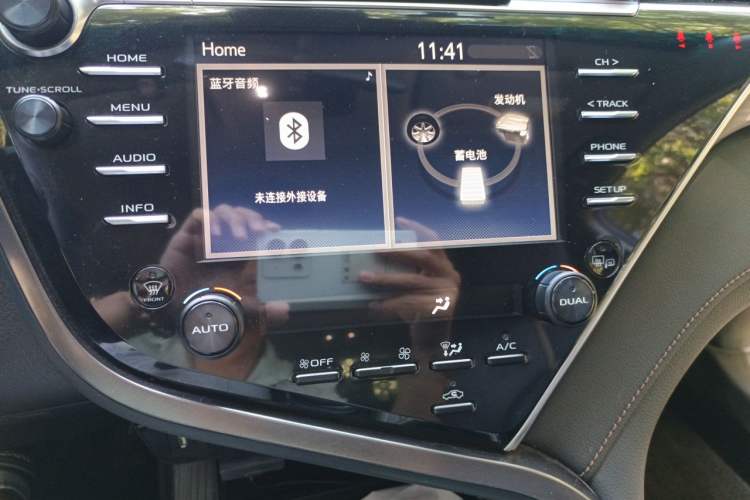 Used Toyota Camry 2018 Dual-Engine 2.5 HG Luxury Edition Audio And AC Panel