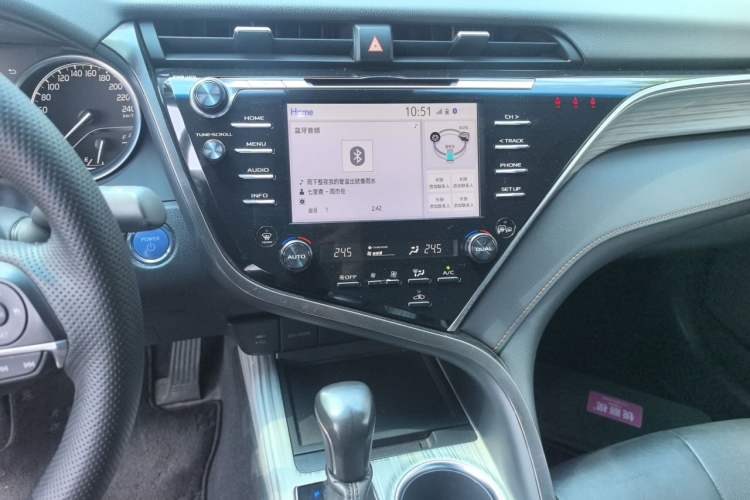 Used Toyota Camry 2018 Dual-Engine 2.5 HG Luxury Edition Audio And AC Panel