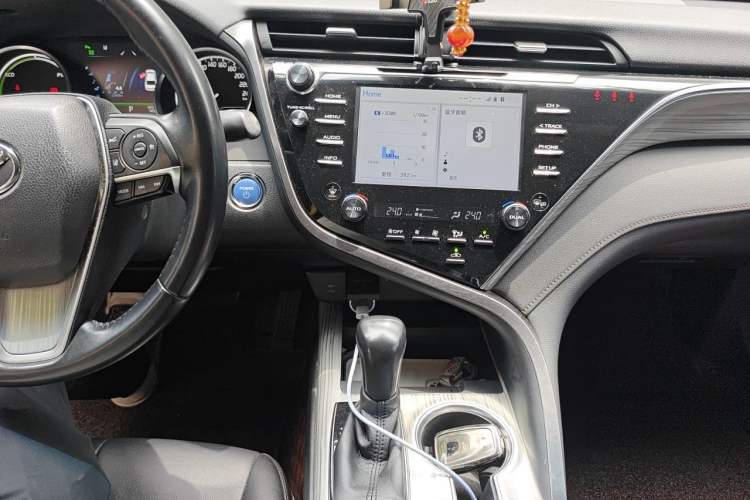 Used Toyota Camry 2018 Dual-Engine 2.5 HG Luxury Edition Audio And AC Panel