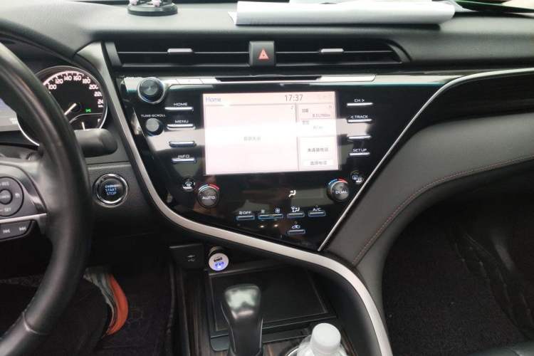 Used Toyota Camry 2018 2.5G Luxury Edition Audio And AC Panel