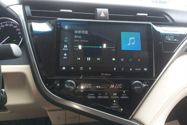 Used Toyota Camry 2018 2.0E Elite Edition Audio And AC Panel